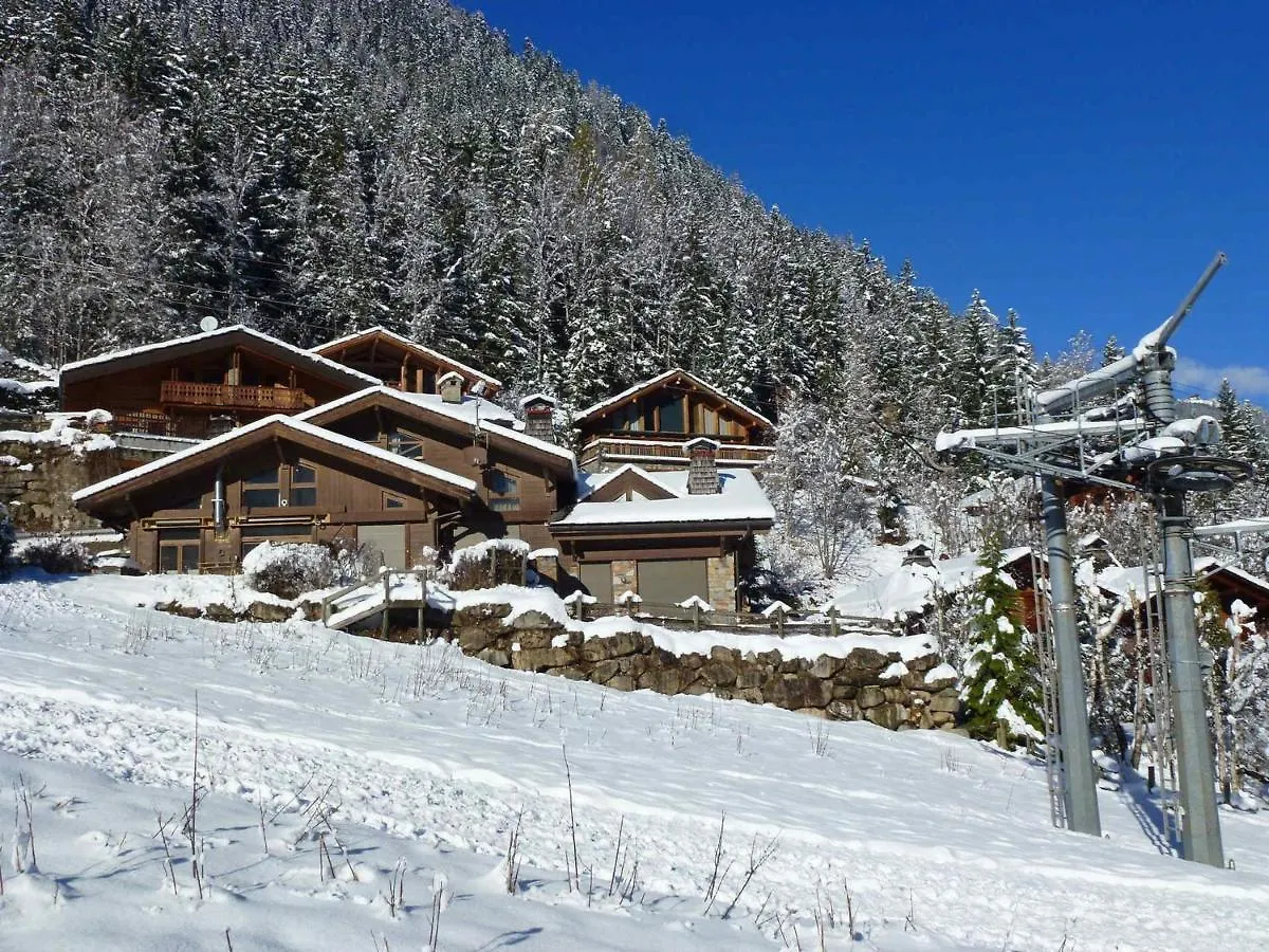 Chalet Skis Aux Pieds Avec 3 Chambres Et Terrasse A Chamonix - Fr-1-343-225