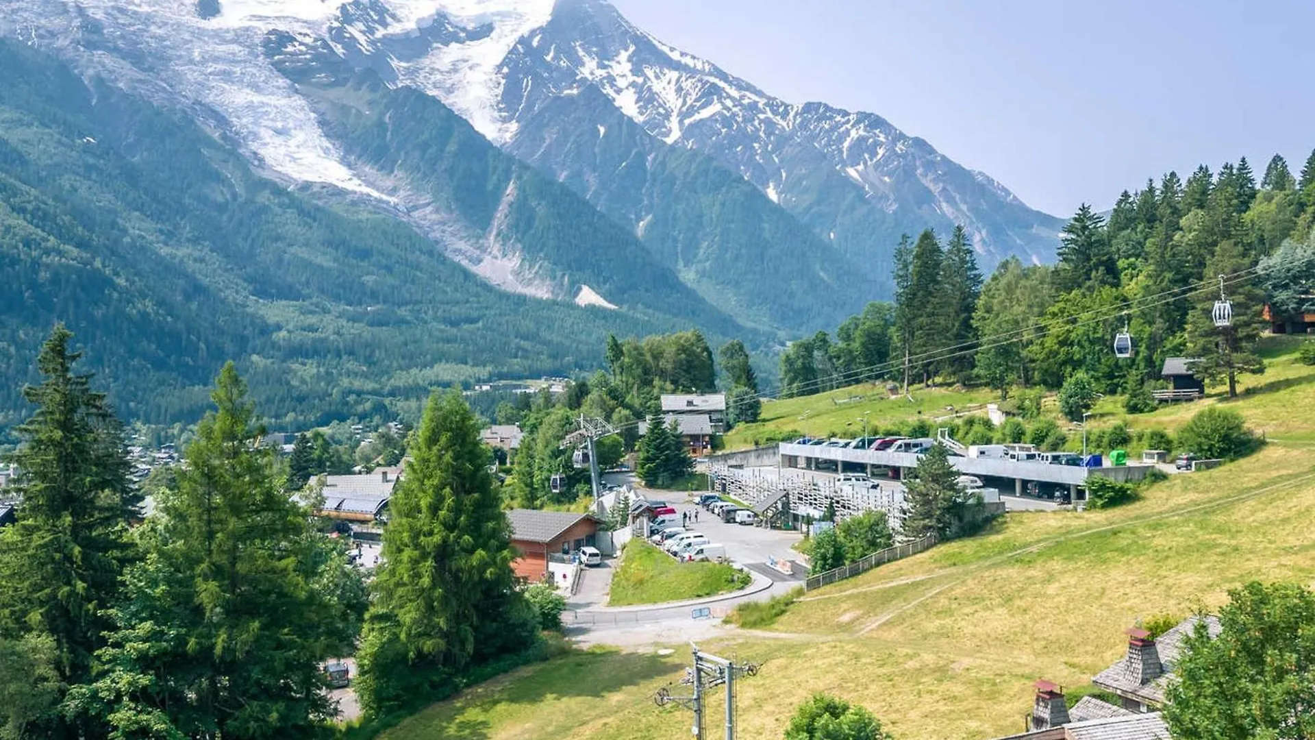 Chalet Skis Aux Pieds Avec 3 Chambres Et Terrasse A Chamonix - Fr-1-343-225
